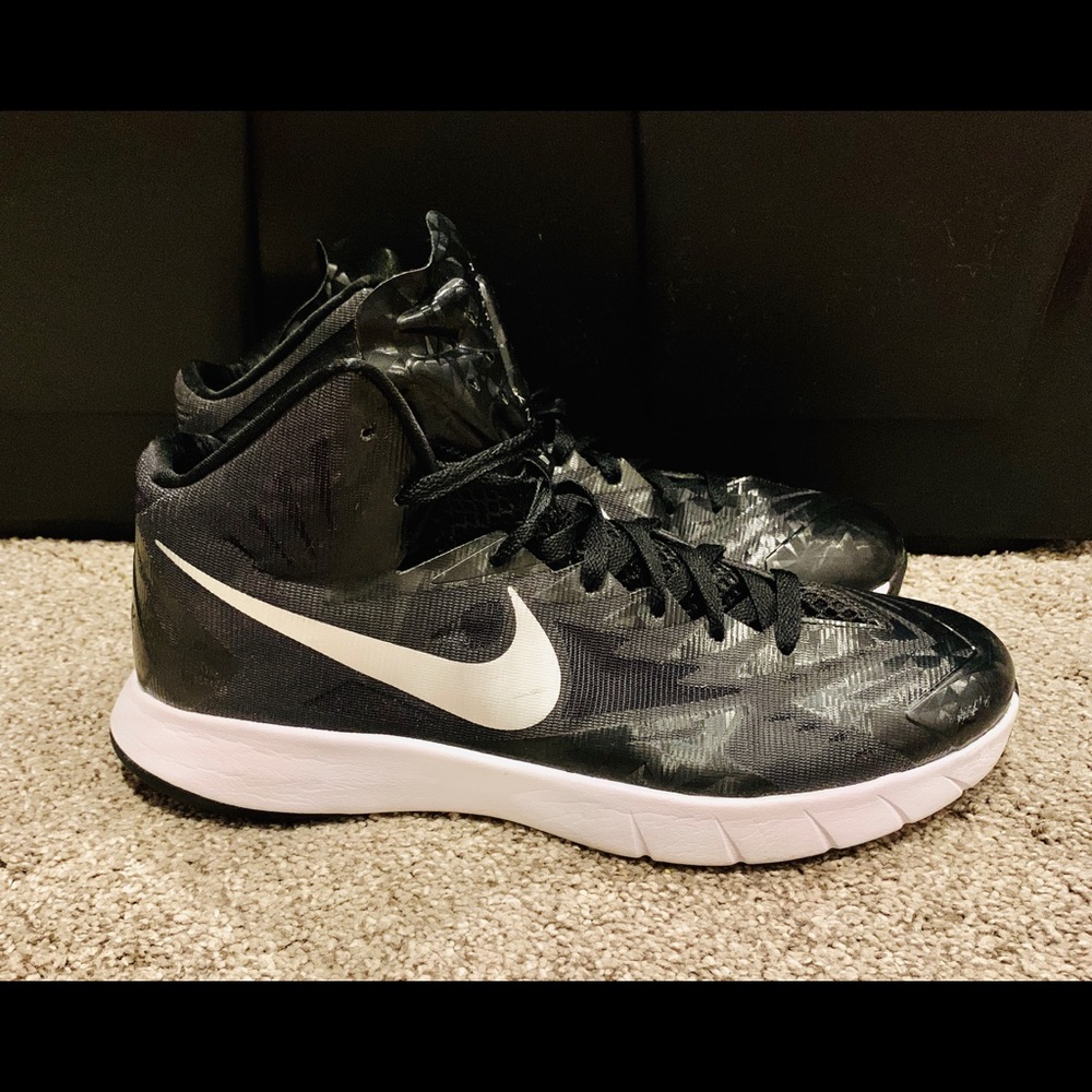 Nike Lunarlon Hyperquickness Basketball Shoe